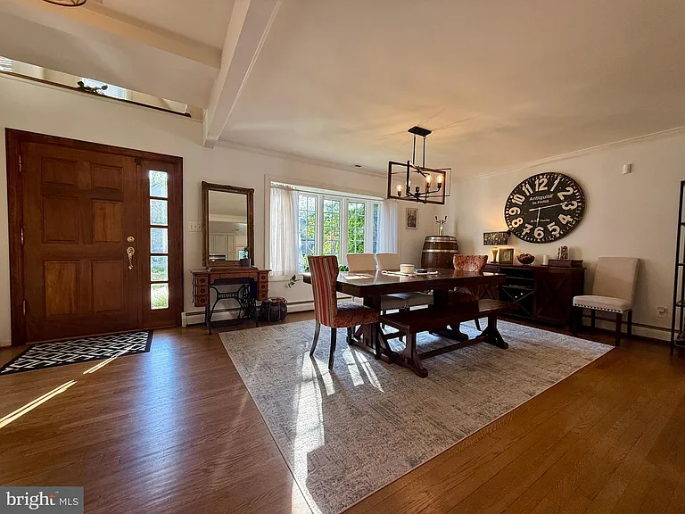 2223 Great Falls St — Photo 4