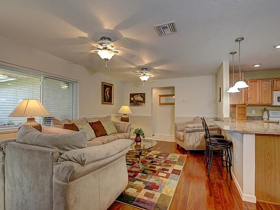 5th image of 7709 Bristol Ct