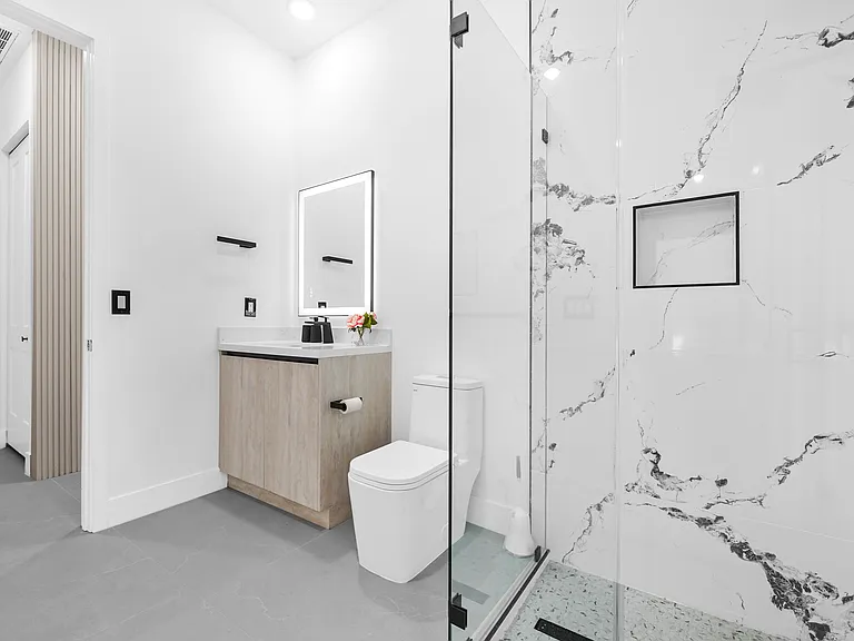 230 W Pine Valley Ln — Photo 6