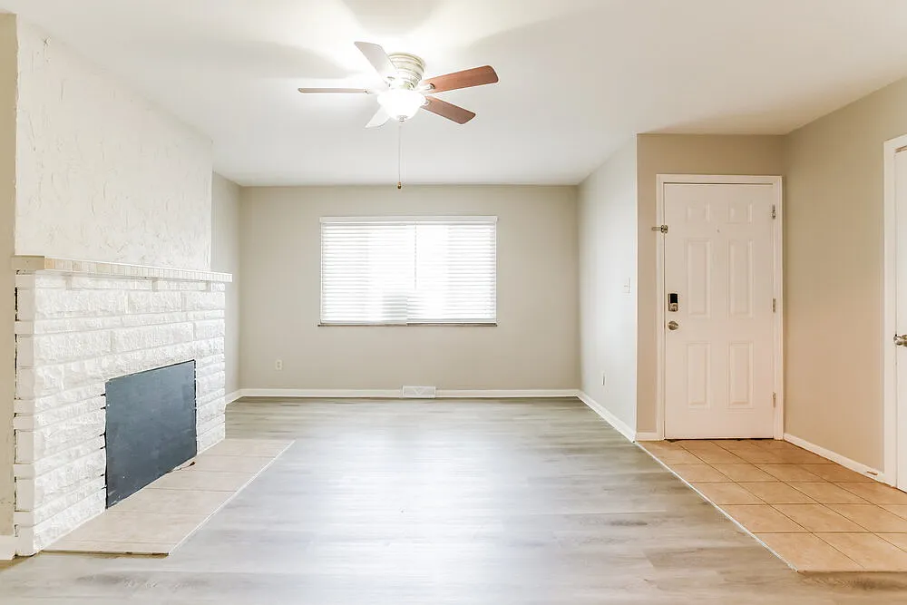 3 bed, 1.0 bath, 1080 sqft, $1,795 — Photo 4