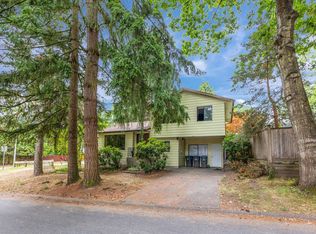 6711 141st St, Surrey, BC V3W6X2