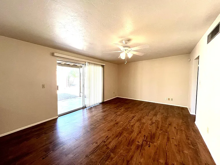 8655 E 24th Cir — Photo 11