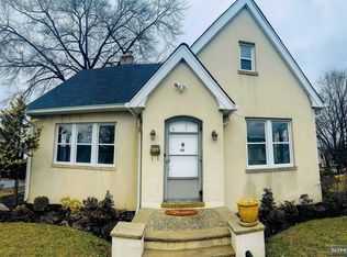 44 Lexington Ave, Rochelle Park, NJ 07662