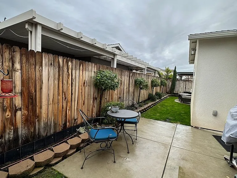 2137 La Vona Ave — Photo 17