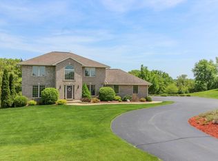 N510 Buckingham Rd, Fort Atkinson, WI 53538