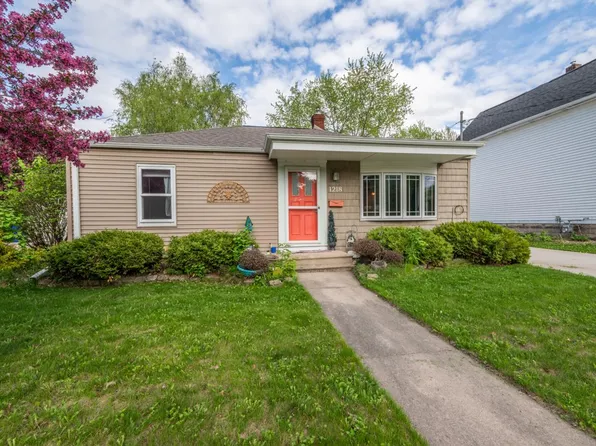 1218 South Kernan AVENUE, Appleton, WI 54915