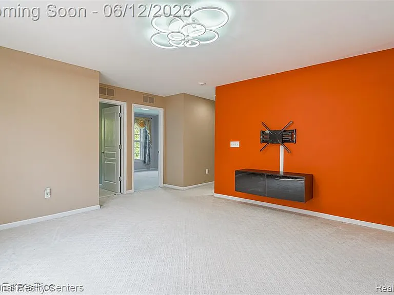 45149 Bartlett Dr — Photo 41