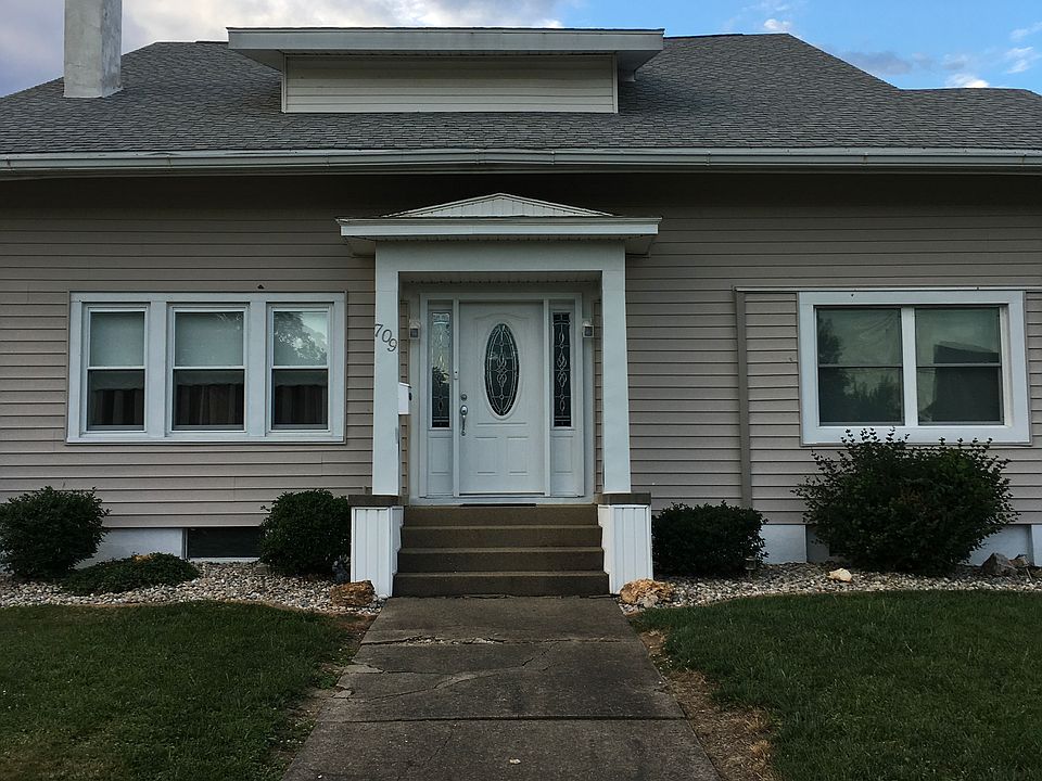 2nd image of 709 Jefferson St