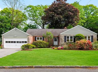 23 Lakeview Rd, New Rochelle, NY 10804