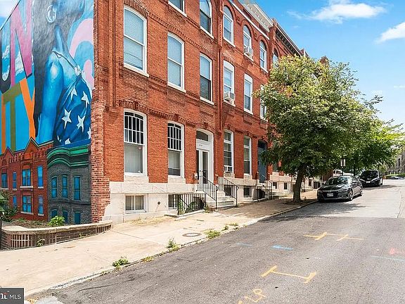 2nd image of 1739 Park Ave