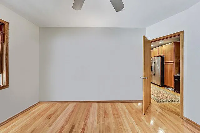 3 bed, 2250 sqft, $3,700 — Photo 4