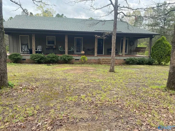 530 Perman Lake Rd, Rainbow City, AL 35906
