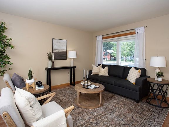 4th image of 846 Avenue F