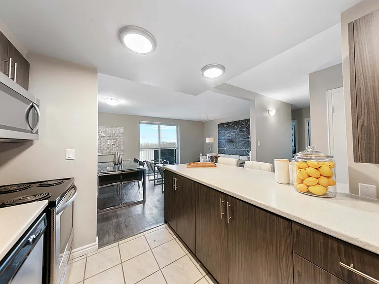8787 Riverside Dr E — Photo 35