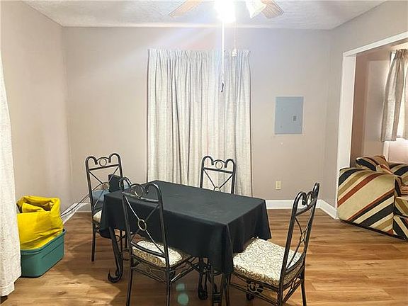 5th image of 2418 Aster St