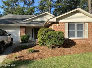 565 Pinehurst Trace Dr, Pinehurst, NC 28374