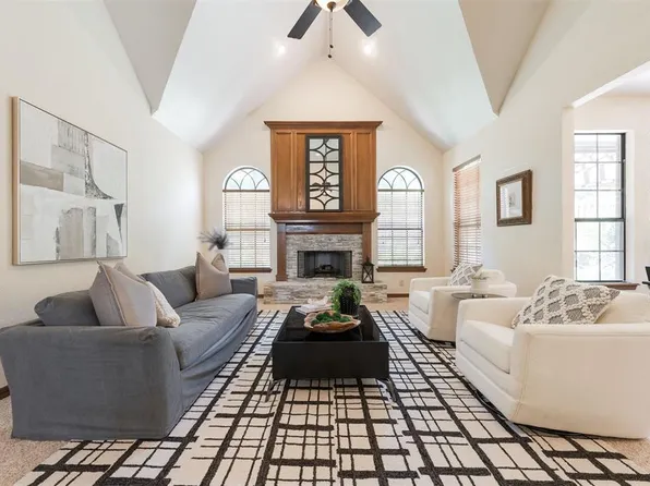 317 Crosstimber Trl, Edmond, OK 73034