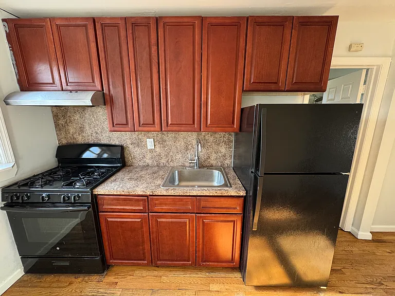 282 Schley St #3 — Photo 1