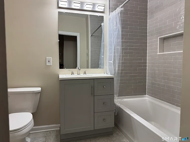 22 Dwight St #2 — Photo 8