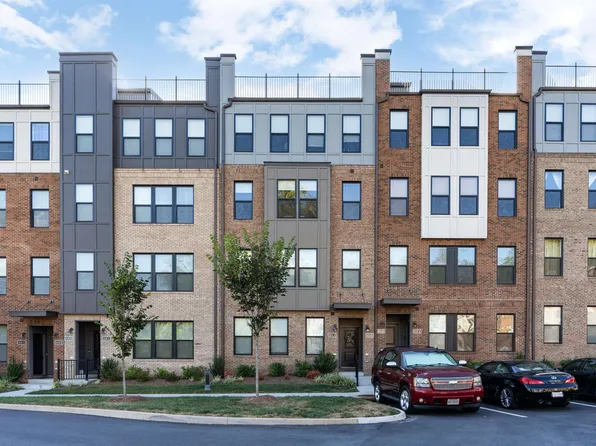 824 Wesley Ln #B, Charlottesville, VA 22911