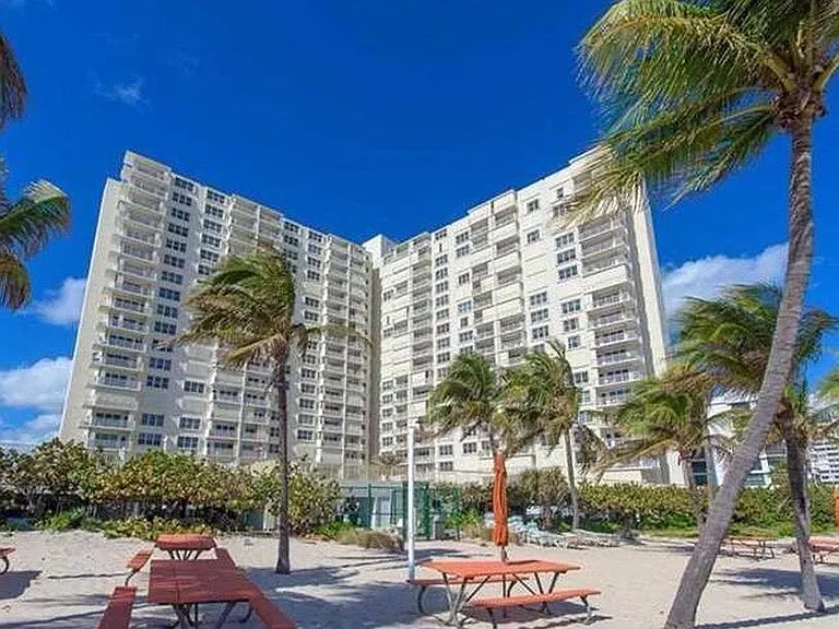 750 N Ocean Blvd #802 — Photo 34