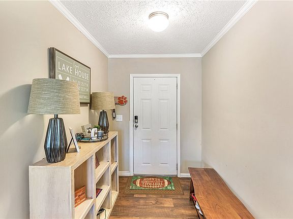 5th image of 117 Horton Rd