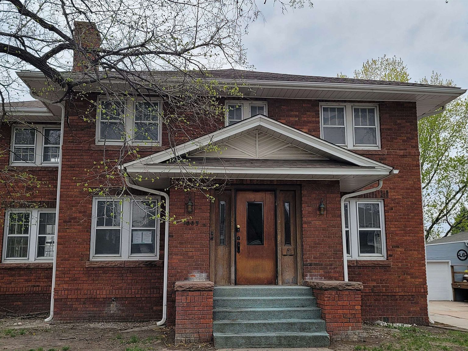 1003 N Burlington Ave, Hastings, NE 68901 Zillow