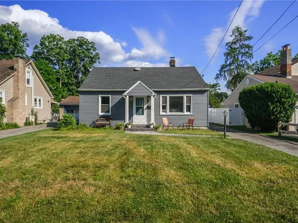 8 Sherwood Place, Hyde Park, NY 12538