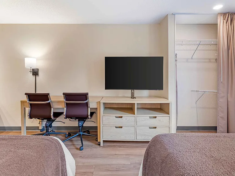 Studio Suite - 2 Full Beds
