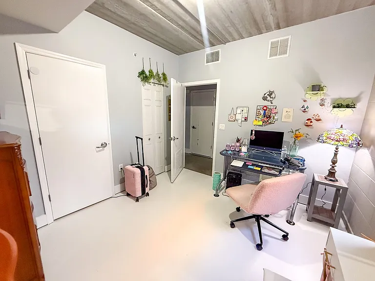 2515 SW 35th Pl #117 — Photo 11