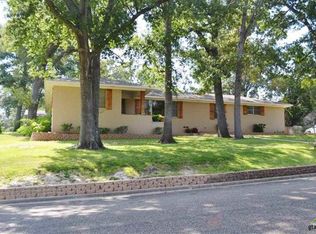 1110 Holly Hill Ln, Mt Pleasant, TX 75455