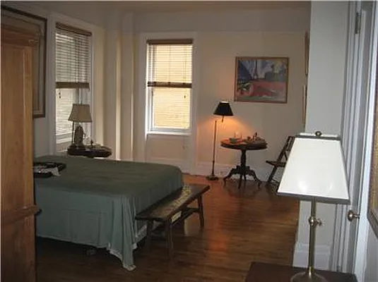 Rented by Domus Realty | media 31