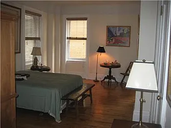 Rented by Domus Realty