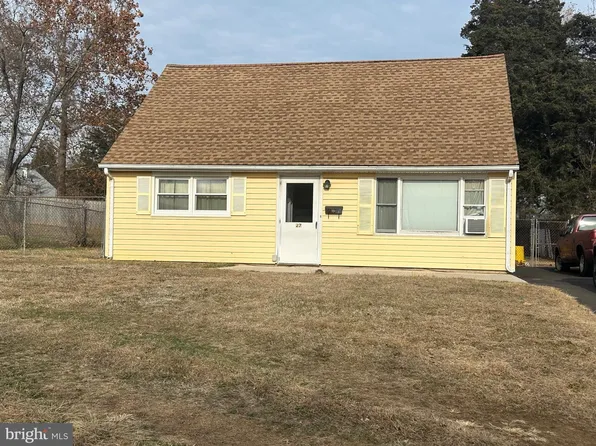 27 Walton Ave, Ewing, NJ 08618