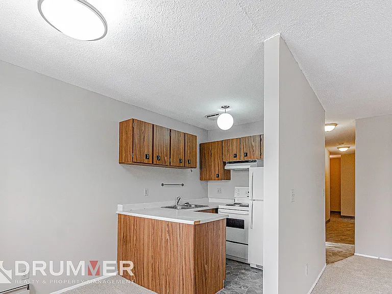 6-707 3rd Ave NW #6 — Photo 5