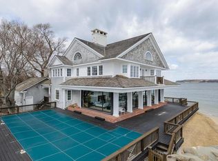 336 Mariposa Dr, Oyster Bay, NY 11771
