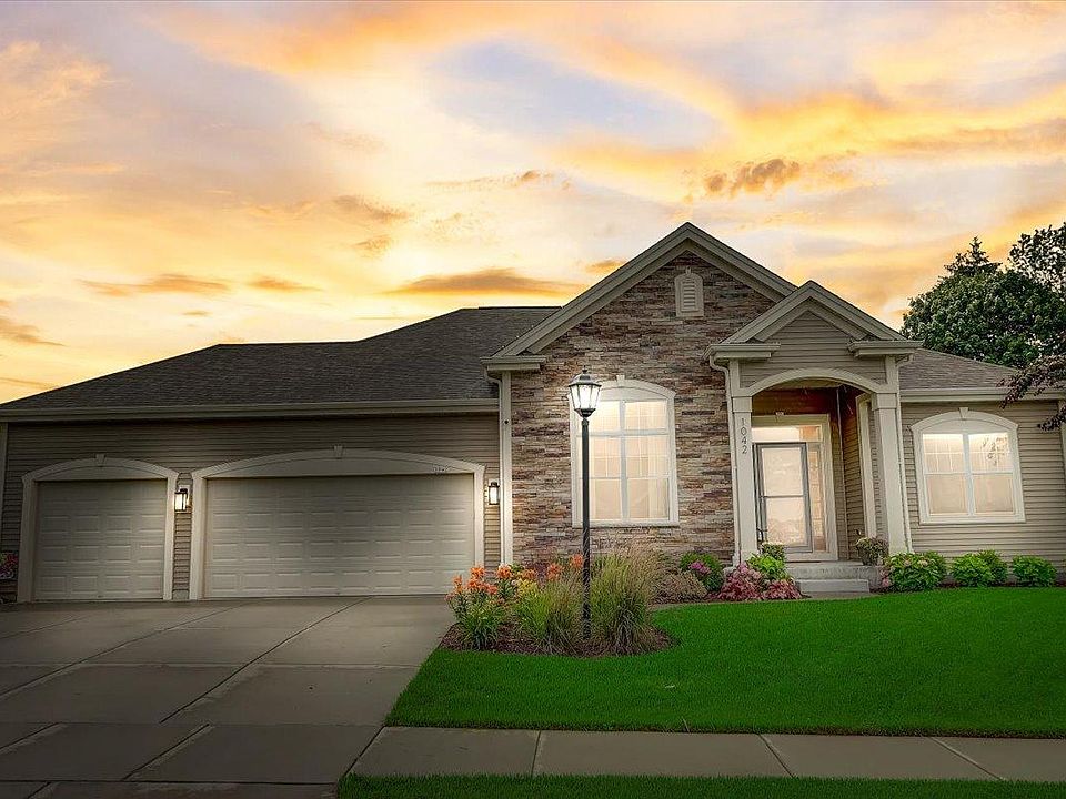 1st image of 1042 Spruce Ct