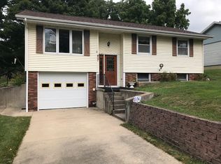 407 Oak St NE, Elkader, IA 52043