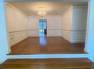 5910 Maplewood Park Pl, Bethesda, MD 20814