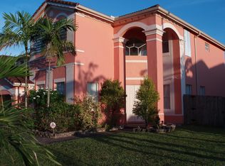 9064 NW 180th Ter, Hialeah, FL 33018