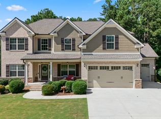 1050 Silver Thorne Dr, Loganville, GA