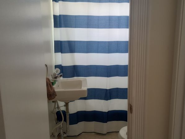 218 W Main St APT B