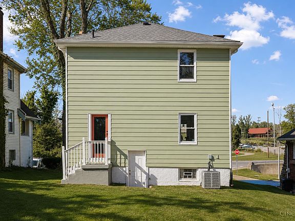 3rd image of 2217 Crane Ave