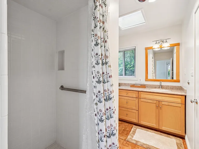 6 Windward Rd — Photo 7