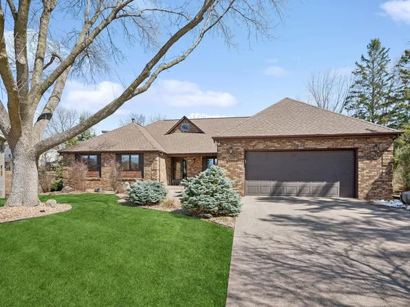1519 McClung Dr, Arden Hills, MN 55112