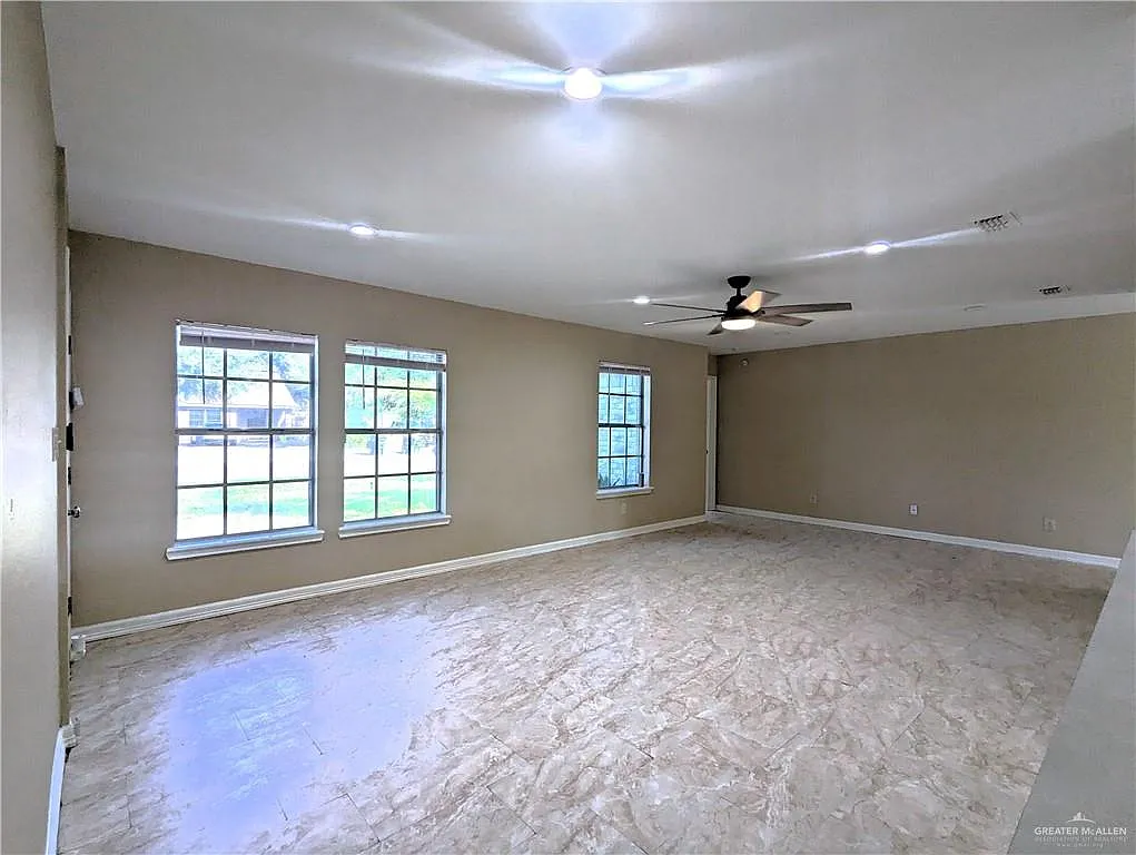 4 bed, 2.0 bath, 1197 sqft, $1,600 — Photo 2