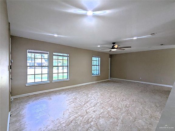2nd image of 1002 E Stonegate Dr