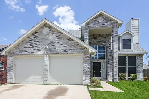 317 Pebblebrook Ln Photo 1