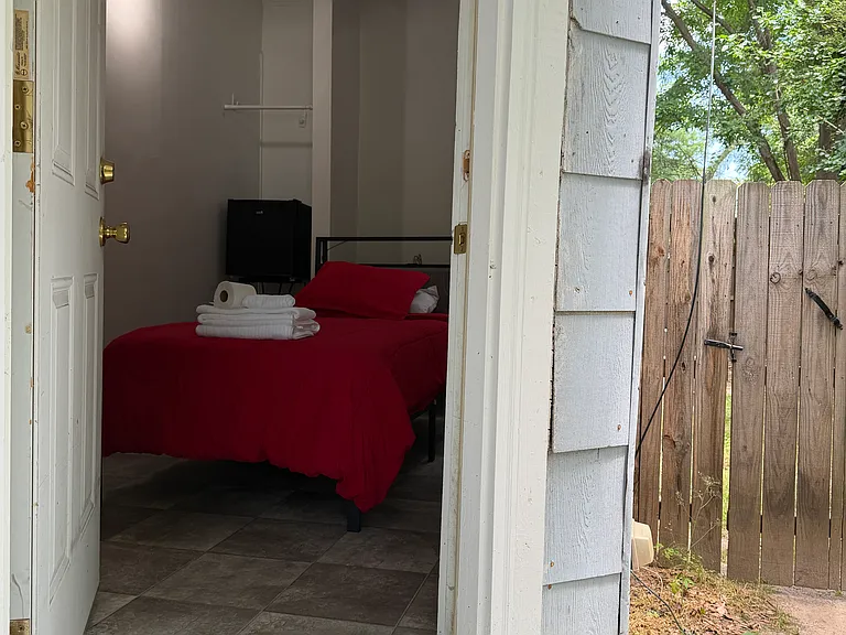 240 Wellington St SW #2 — Photo 3