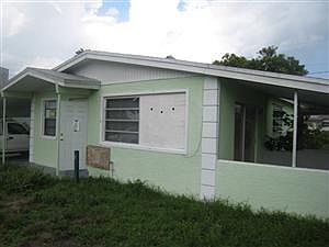 5th image of 1060 NW 26th Ave